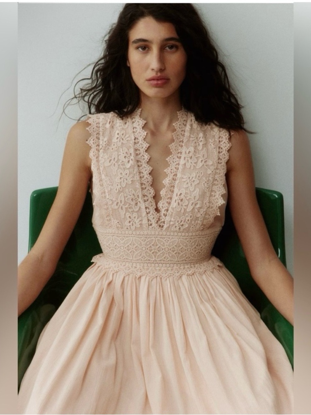 LIGHT BEIGE LACE-BODICE
DRESS